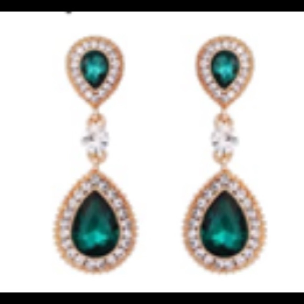 Gorgeous Crystal Teardrop Earrings